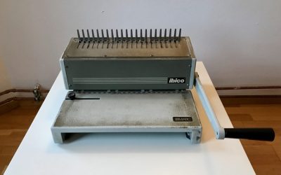 Nützliche Tools für die Medienarbeit: unser Stanz- und Bindegerät Ibimatic von Ibico